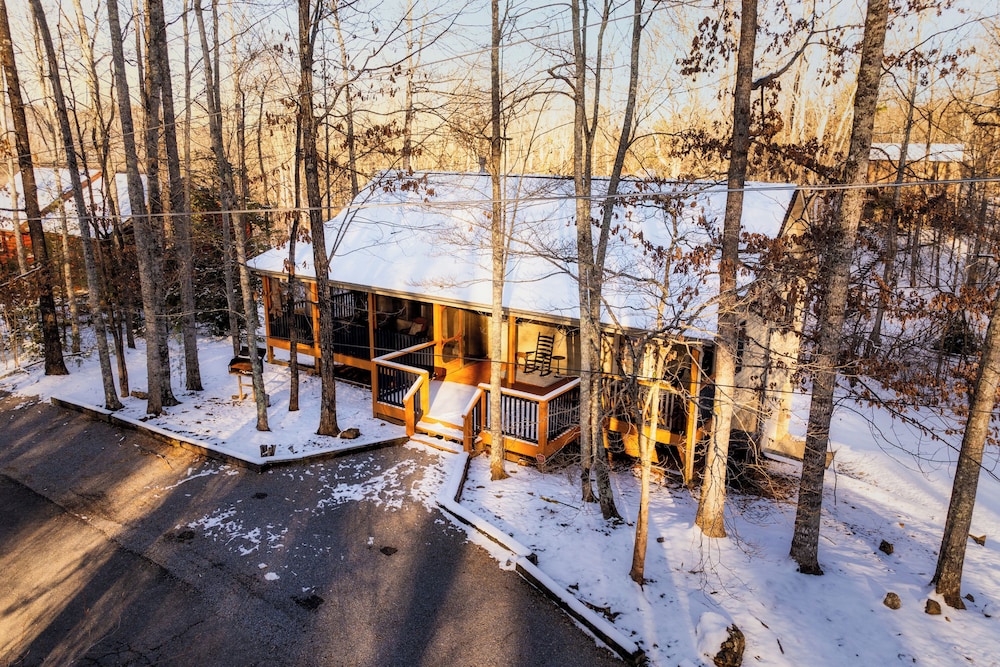 Moondance Cabin by Lightfoot Stays