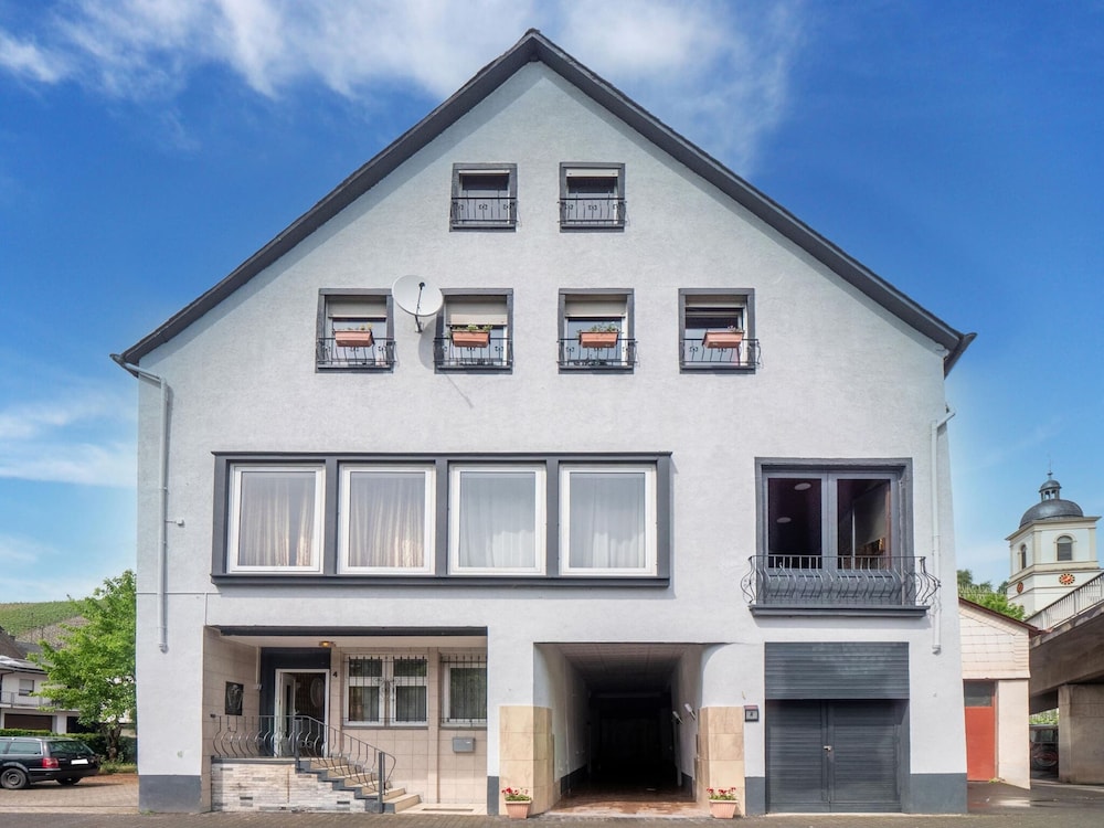 Cheerful Holiday Home in Kinheim With Mountain Views