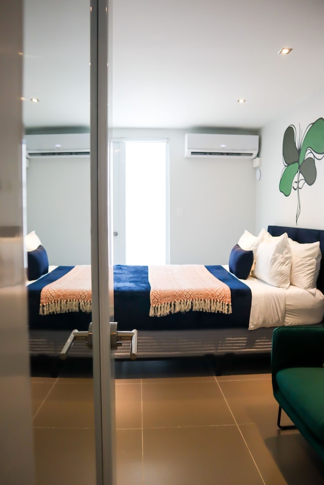 Rosalina Ocean Park - Property Image 12