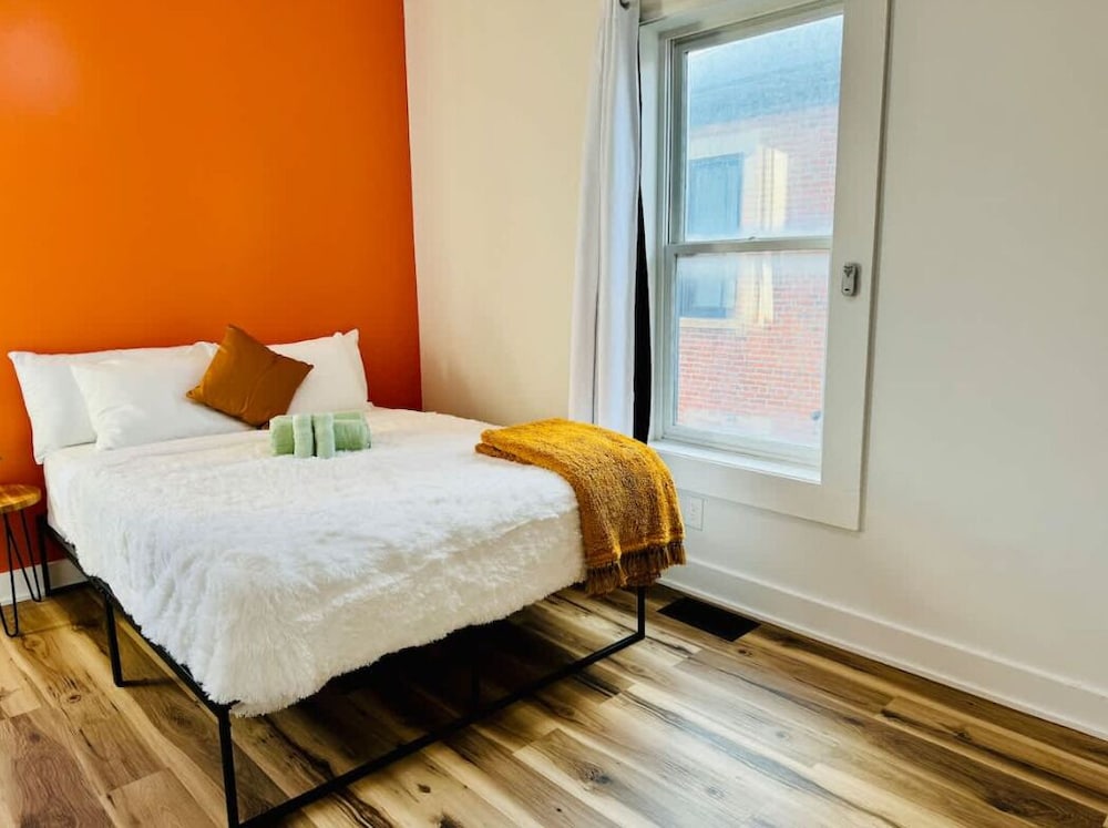 Jungle House Downtown Columbus – Modern Boutique Suites