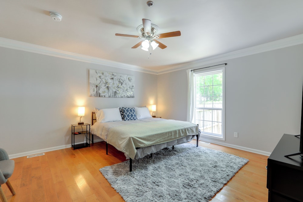 Ideal for Reunions & Retreats: Brooks Getaway!