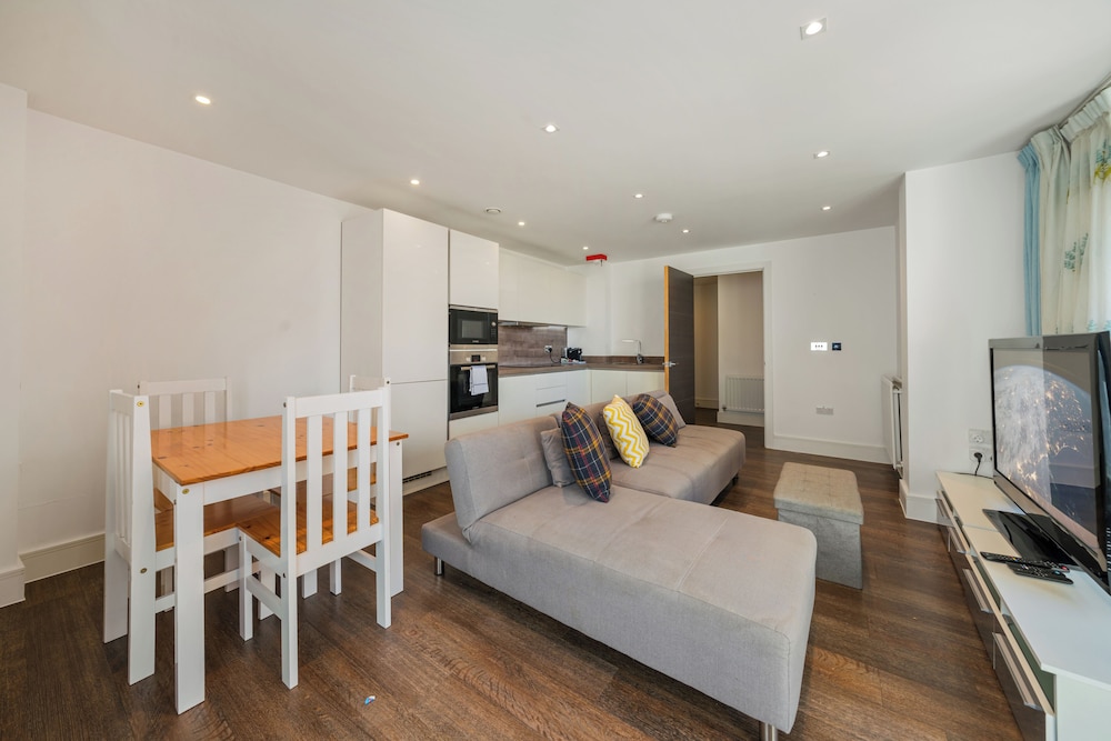 Modern 1-Bedroom Flat in Central London
