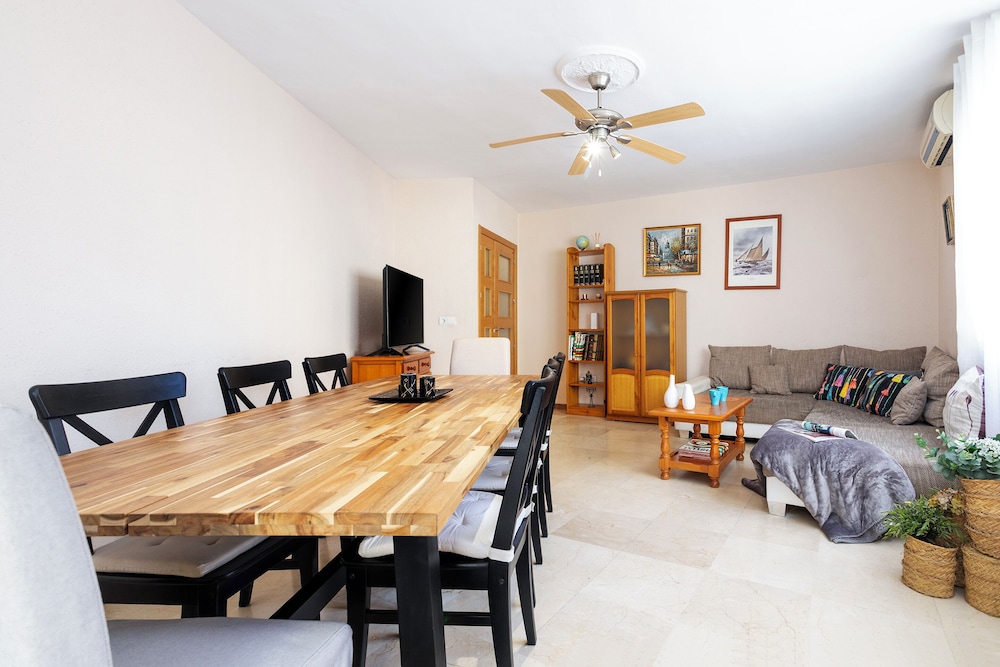 Sunstay Harina Flat Malaga