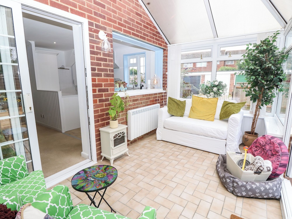1 Westwood Close