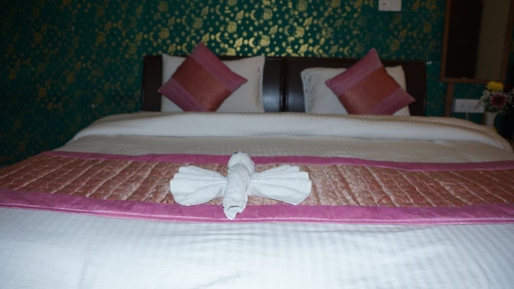 Maxfort Airport Hotel