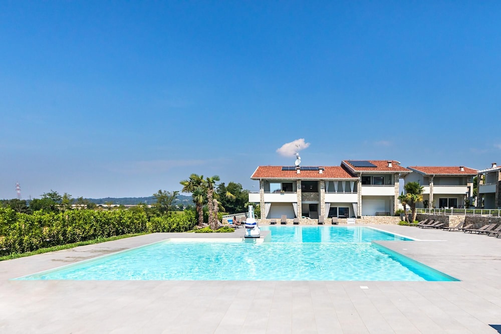 Le Mele 7 by Wonderful Italy