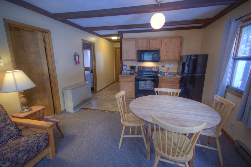 Cascade Lodge