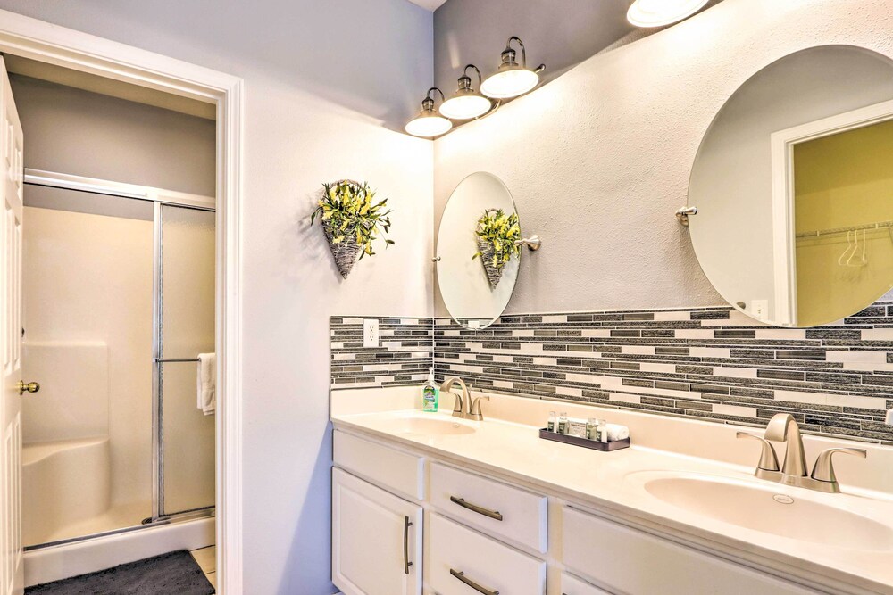 Scenic Family Condo w/ Game Room & Boat Dock! view 5