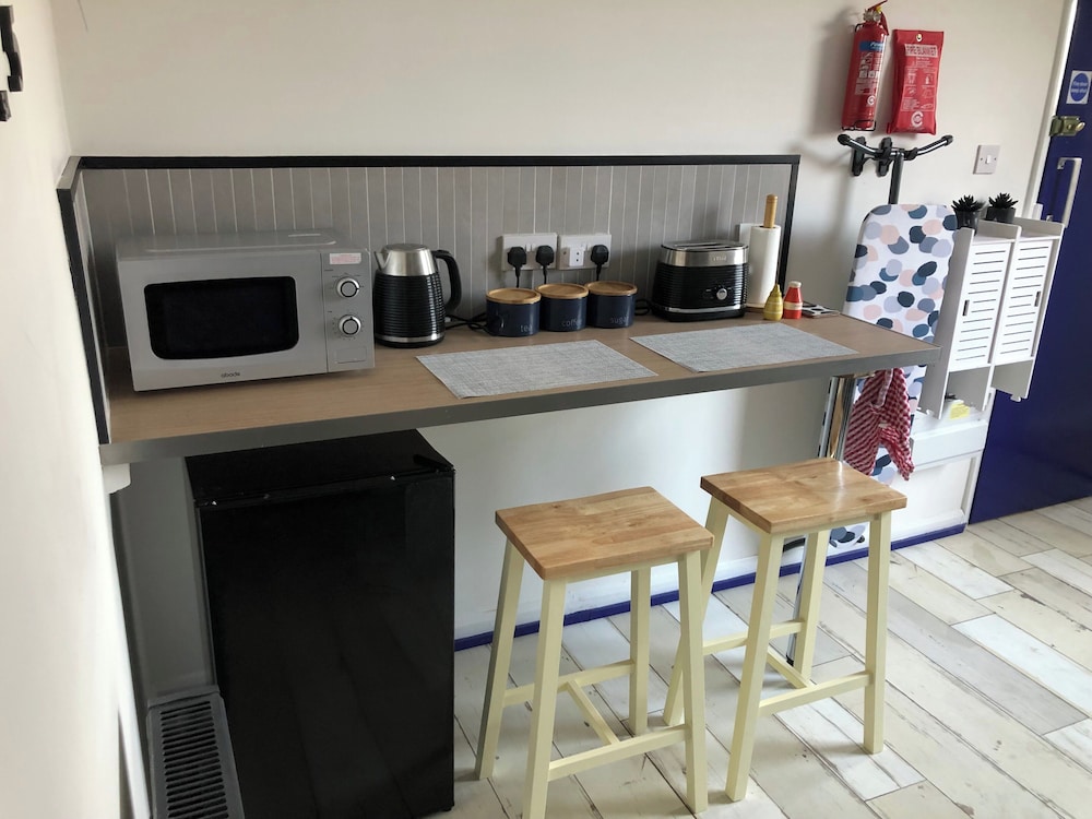 1-bed Apt, Sleeps 2, 20 Mins to Peak District