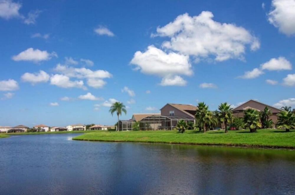 South Facing W/ Private Pool & Spa - Image 2