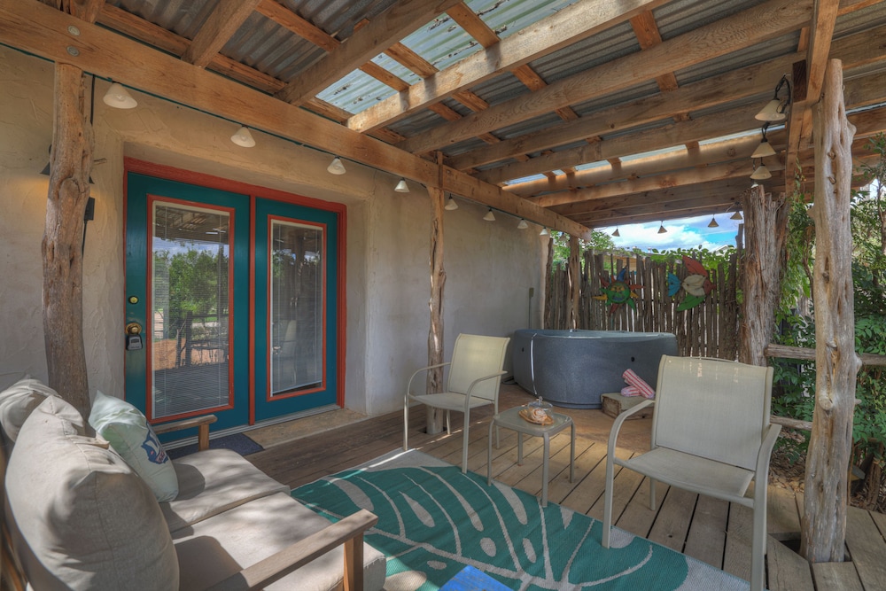 Sonora Casita Hot-tub Four Minutes to Marktplatz!