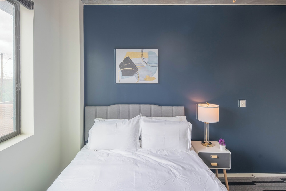 ROVE LIVING/KL - Roosevelt Point