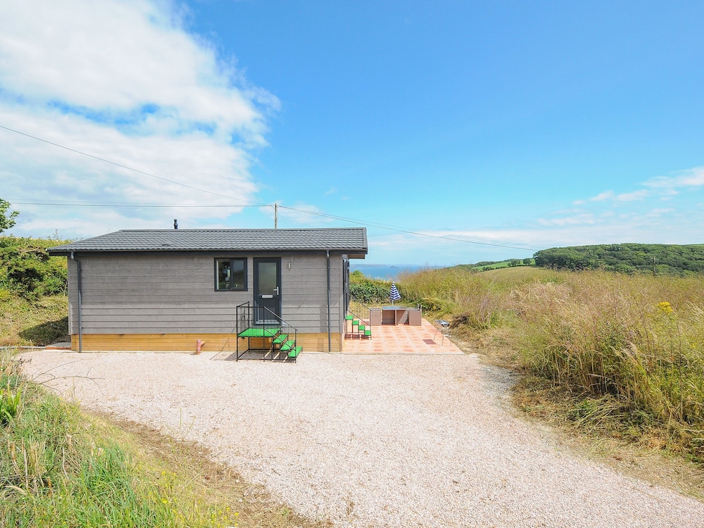 Midway Lodge