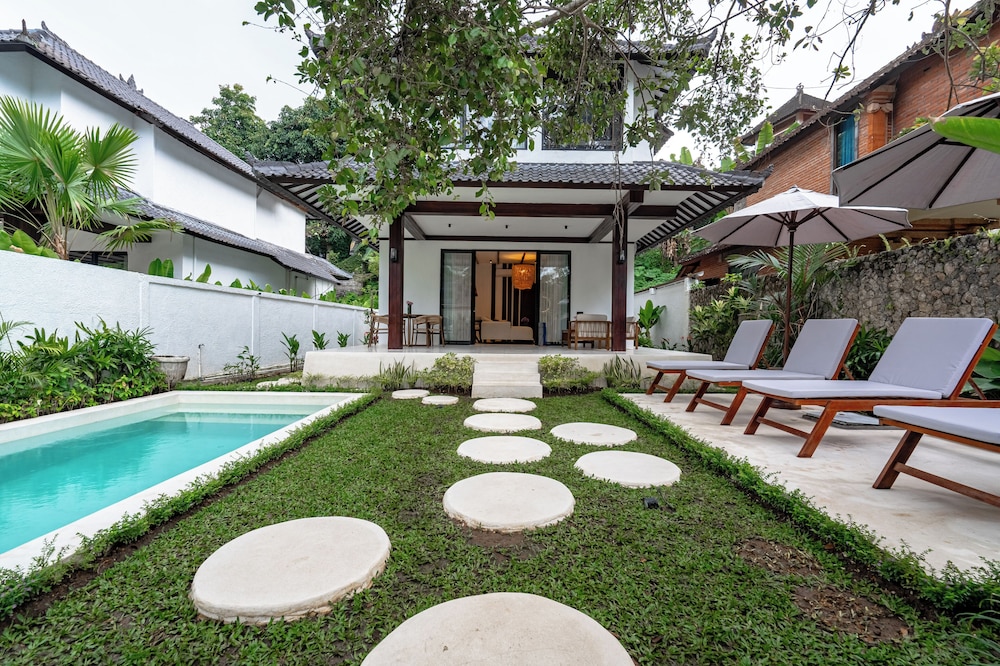 Sacred Jungle by EVDEkimi Ubud – Modern Villas and Apartments with Kitchens, Pools, & Personalized Concierge Service