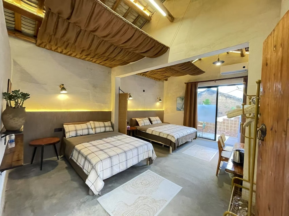 Serenity Courtyard Hotel
