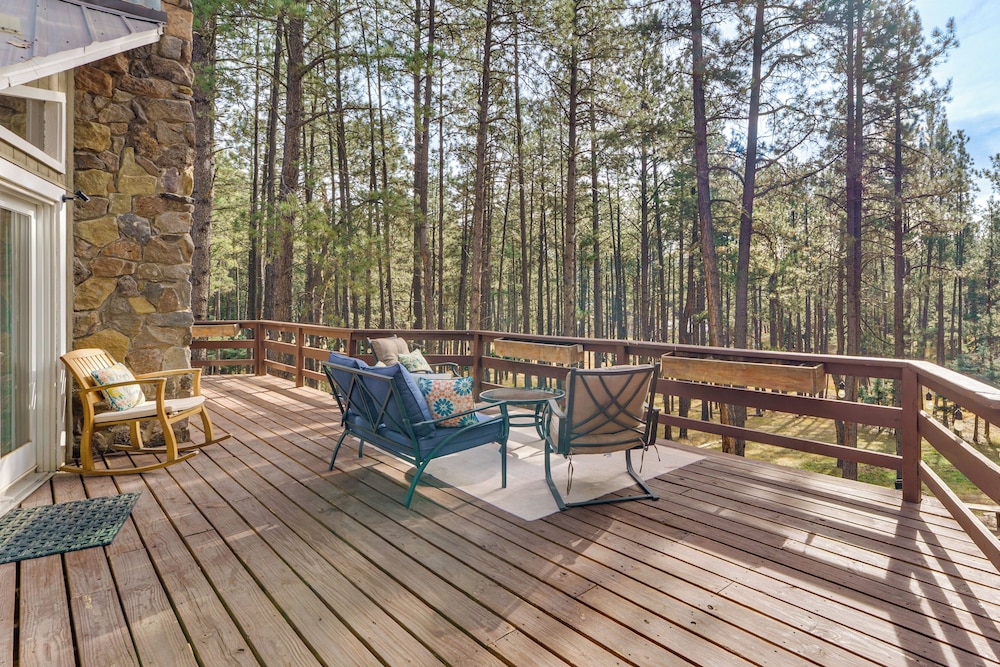 4 Mi to Angel Fire Resort: Home w/ Fire Pit!