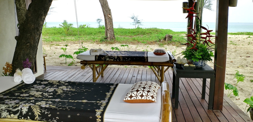 Bangsak Village - Adults Only