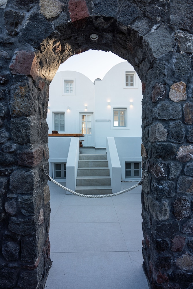 Oia Sunset Villas
