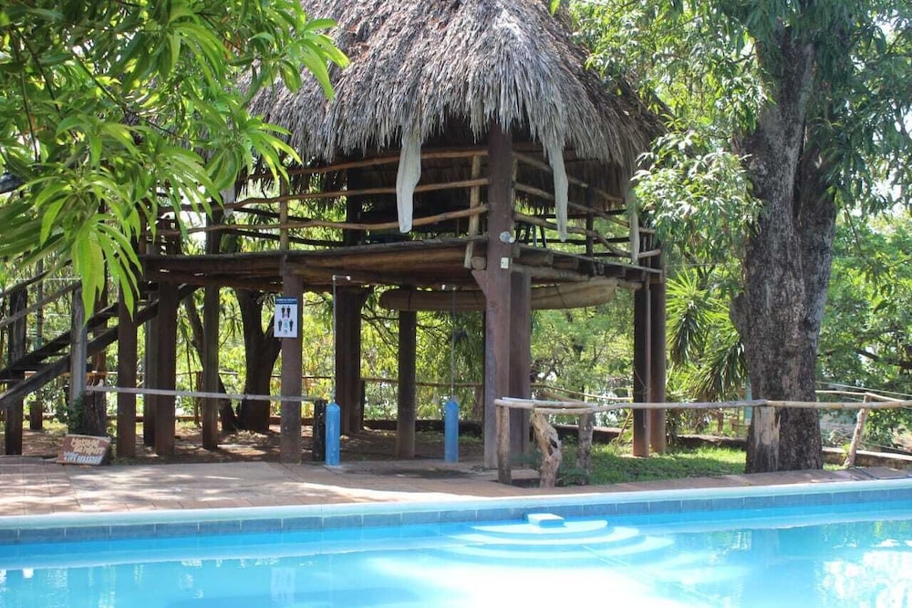 Hotel Atlakamani Surfing Resort - Image 1