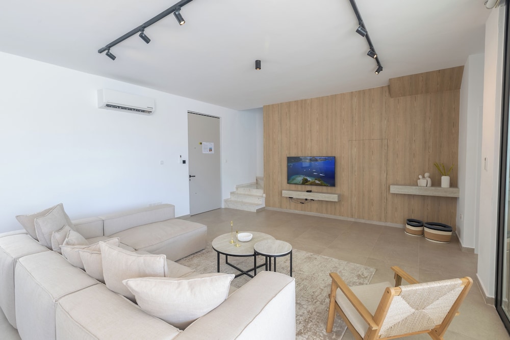 Ayia Napa Orea Villa OR8