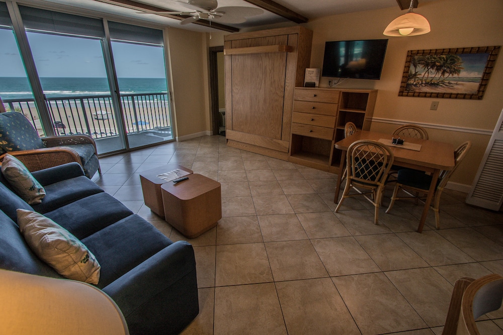 Sea Club IV