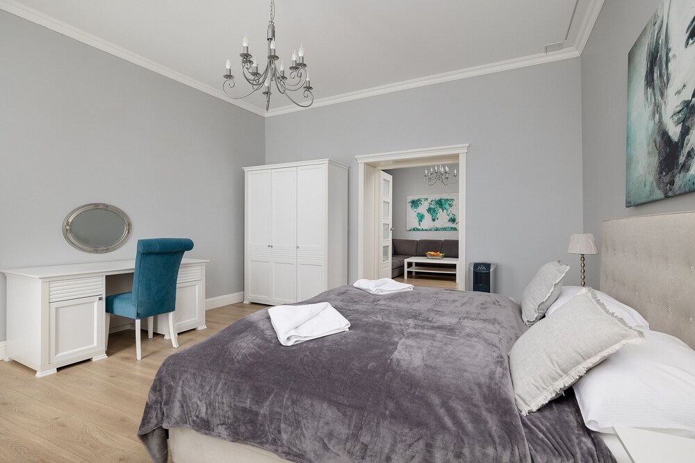 Luxury Apartment in Szczecin by Renters