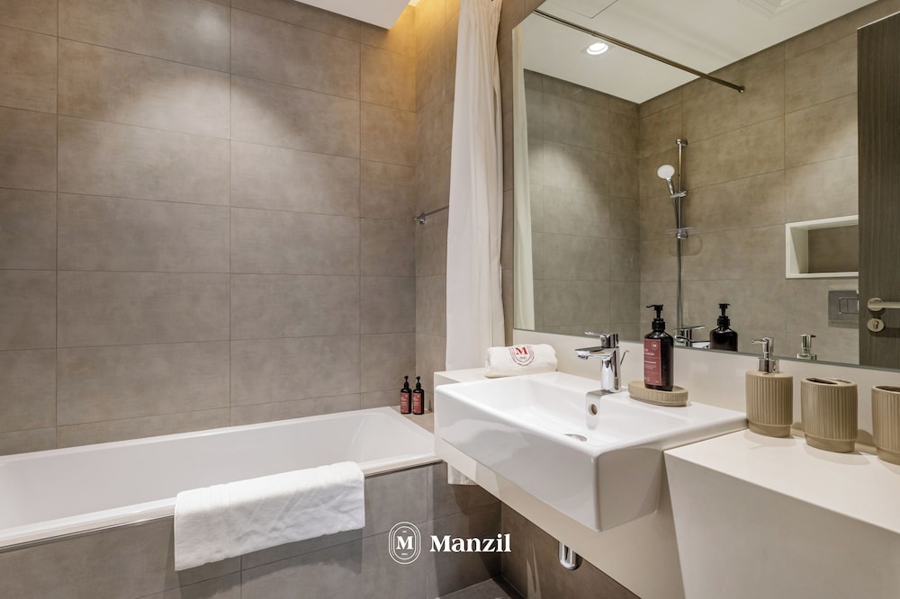 Manzil - 1BR Urban Living near Downtown