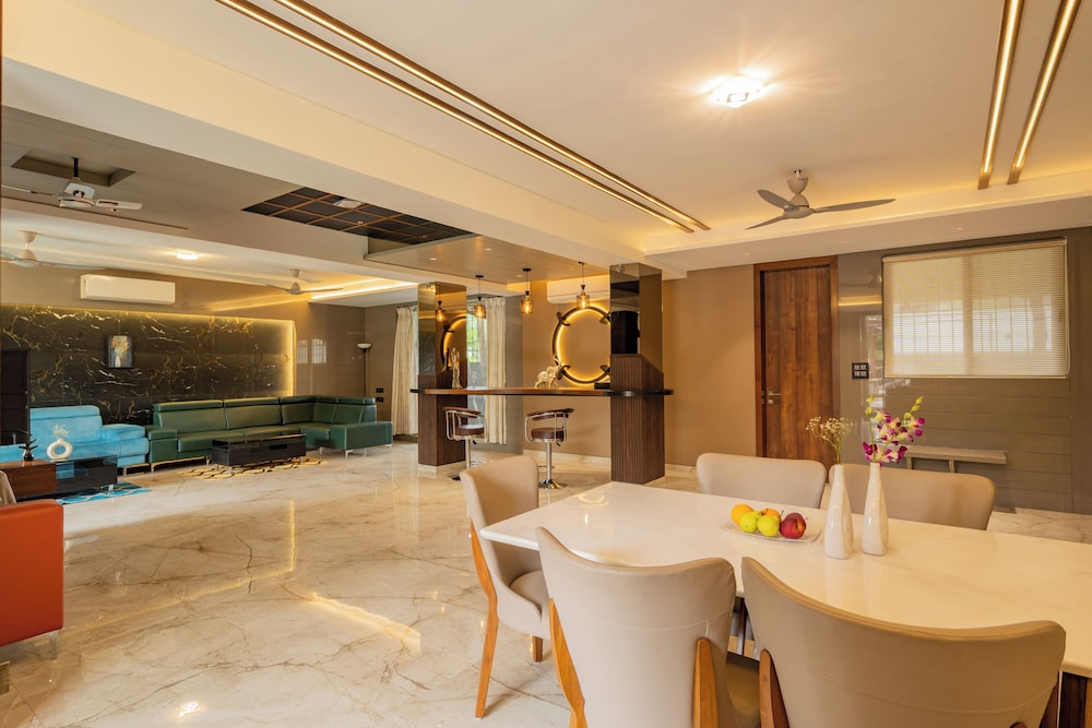 Alaya Stays - Imperial Calista 4BHK near Khandala Hills