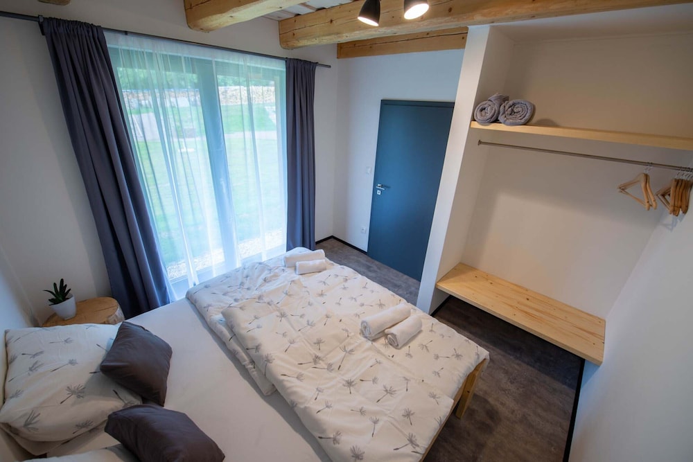 Apartment Near Pernstejn Castle in Smrcek