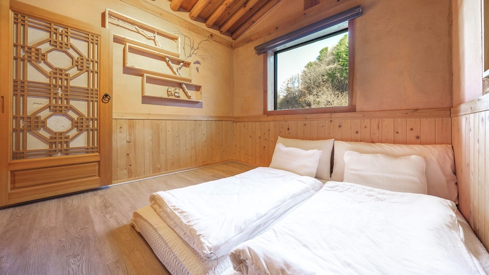Yangpyeong Agni Choshi Mae Hanok Stay