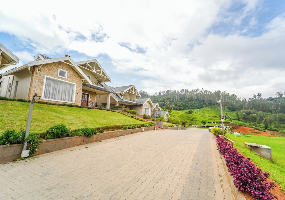 AJ Gable clouds Ooty by VOYE HOMES