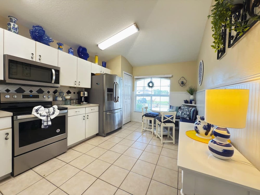 Near Disney Villa 3 bd Private Pool