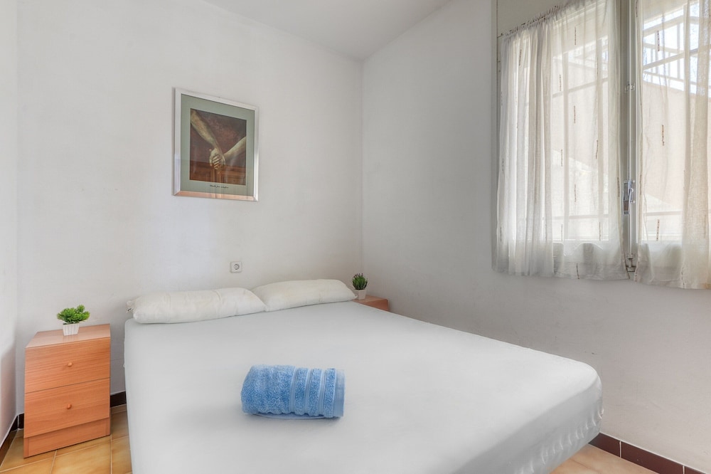 Apartment in Rosas Near Platja de Sta Margarida