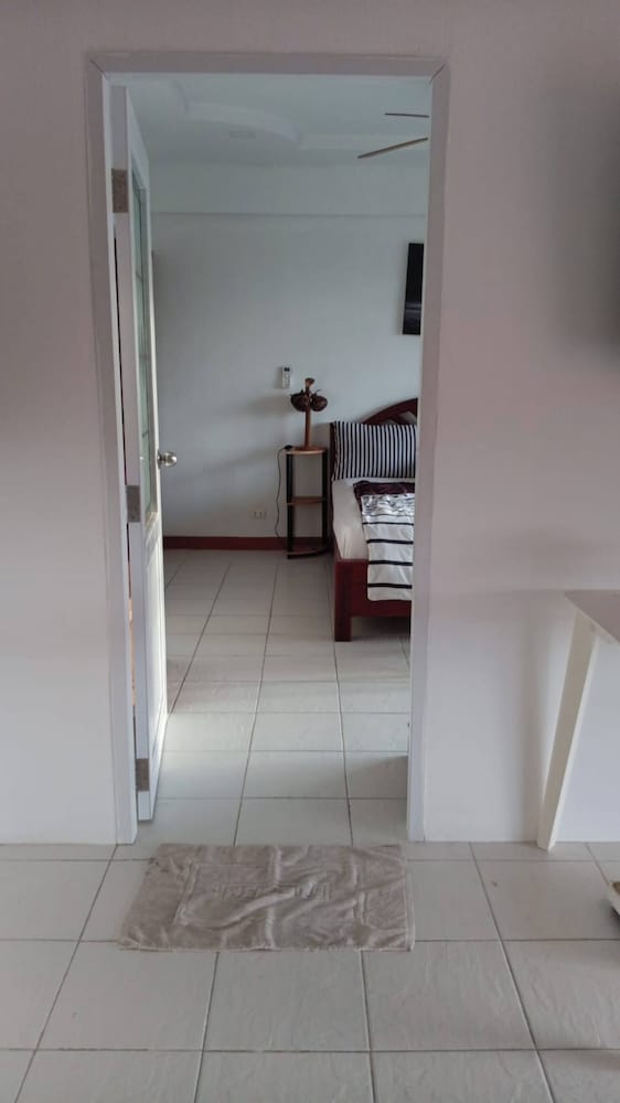 Sombat Condo Seaview 1 Bedroom