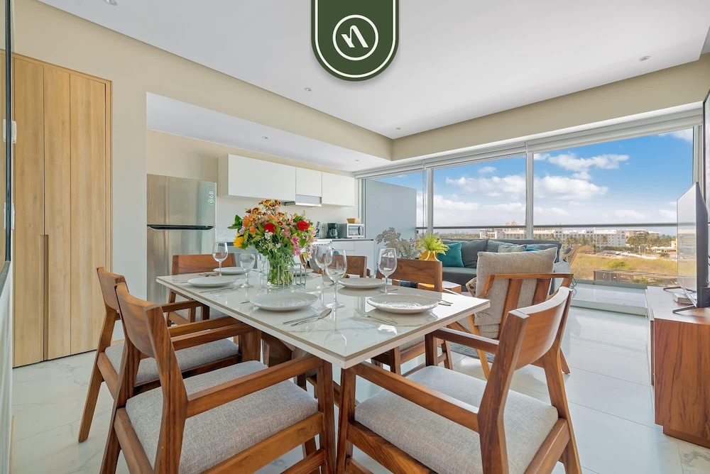 New 2BR APT - Beach Access - Pool - GYM - Jacuzzi