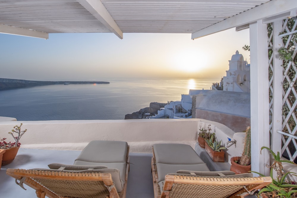 Anemi House & Villas