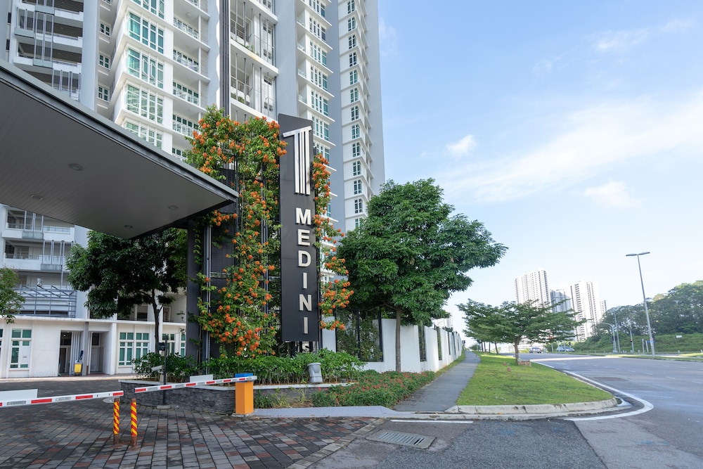 OYO Home 89731 Amazing 1br 1medini photo 2