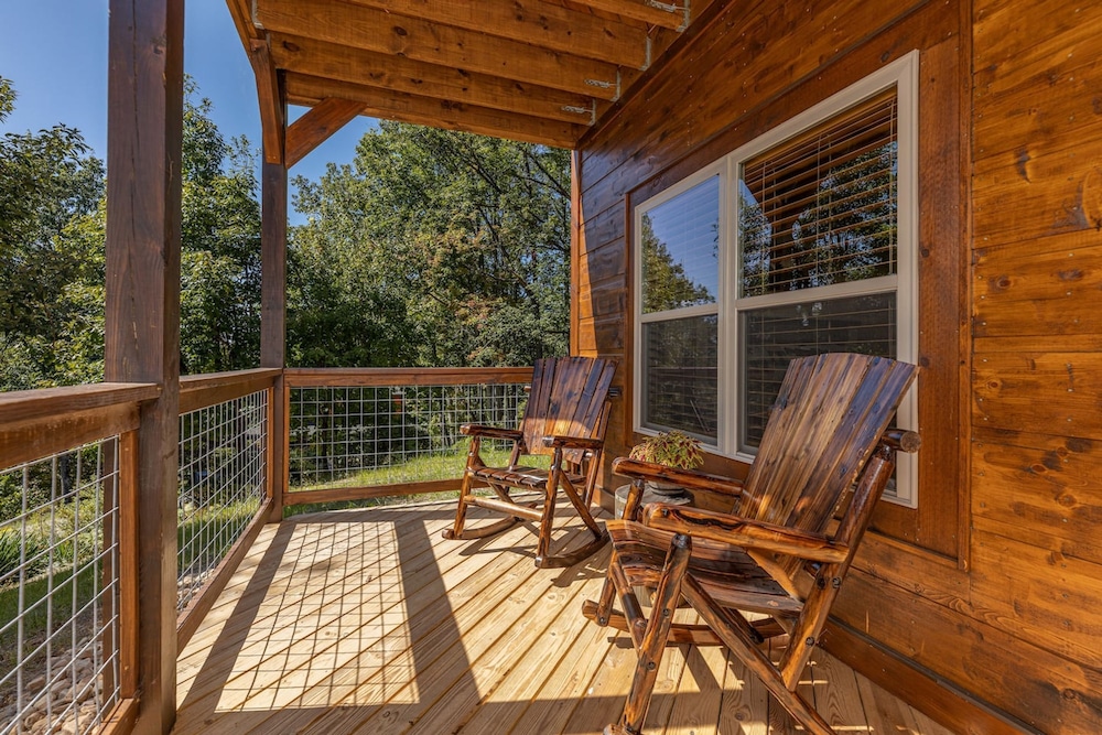 Lux Cabin Mtn Views Flat Parking Dog Friendly
