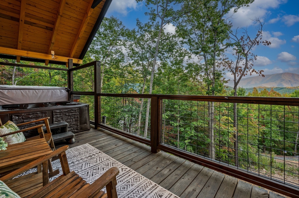 Goodness Gracious 3 Bedroom Cabin by RedAwning - Property Image 49