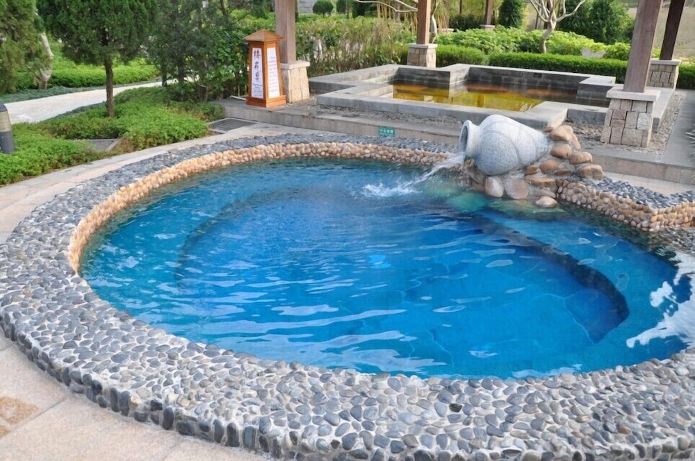 Country Garden Holiday Hot Spring Hotel Fogang