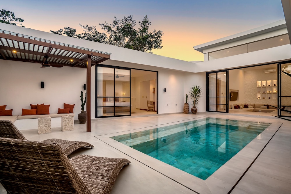 Apricot House by Alfred in Bali - Brand NEW Cozy 3BD Pool House Close to Bingin Beach