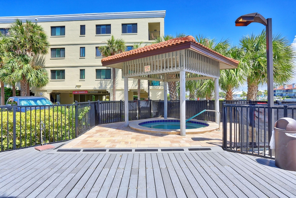 Land's End 10-302 Beach Front - Premier