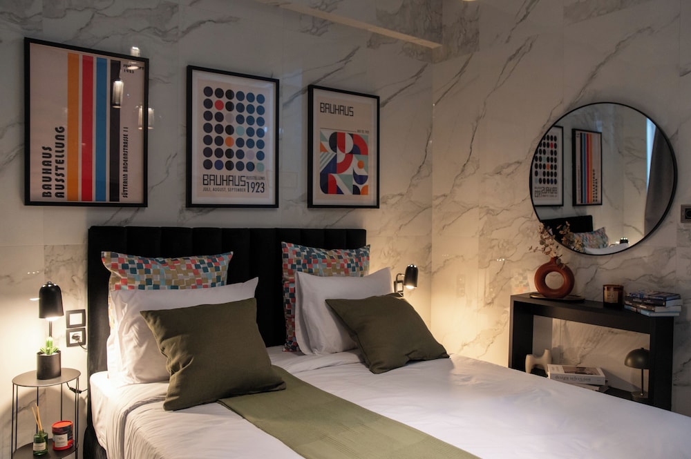 Koukaki Golden Lofts