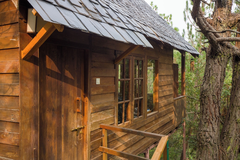 Alaya Stays Suro Woodcrest Chalet
