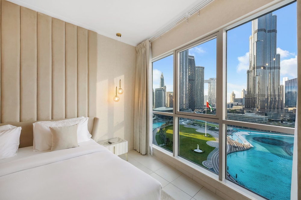 Durrani Homes - Lumina Grand 3BR with Burj khalifa and Fountain Views