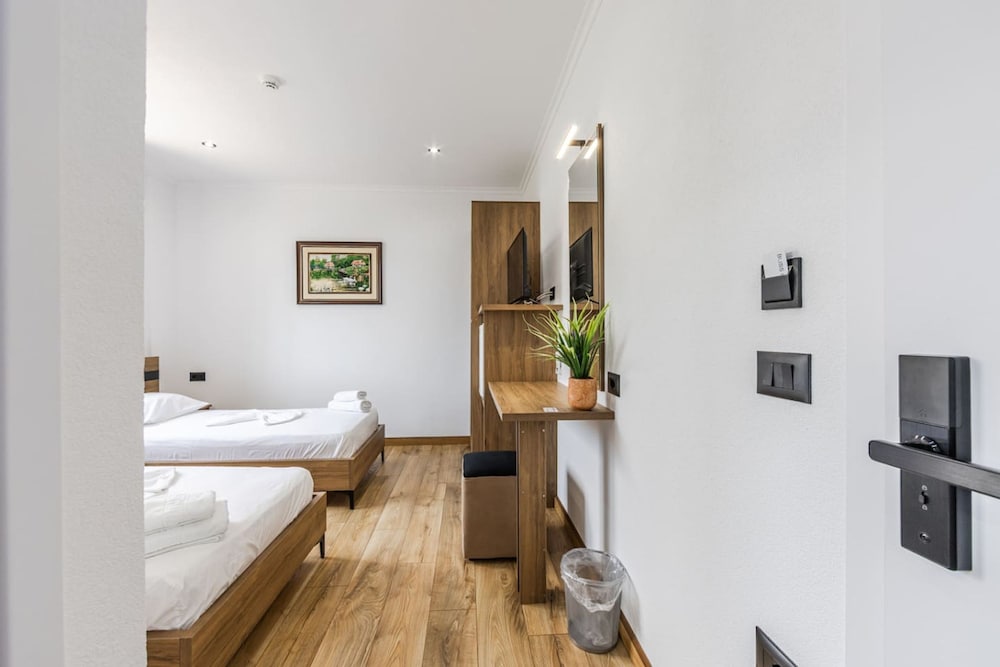 Bliss Double Room in Gjirokast r photo 5