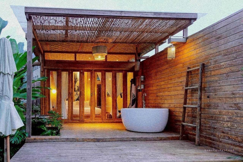 Lomhaijai Homestay
