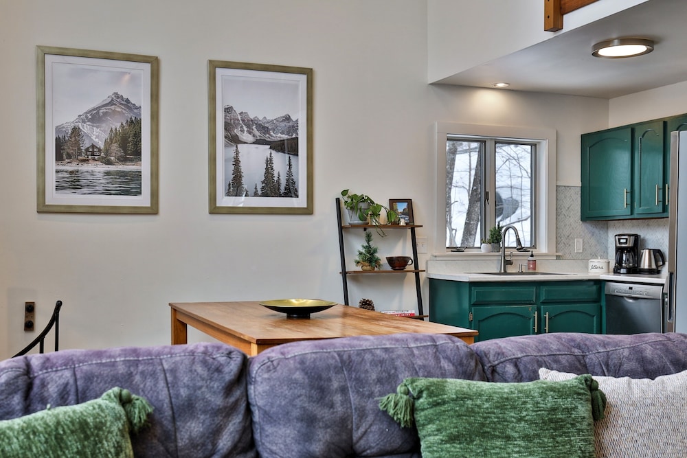 The Powder House 4 Bedroom Home