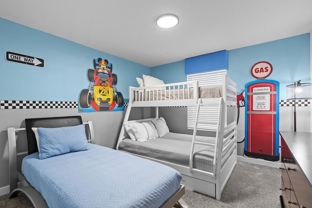 Stylish 4BR Home Near Disney With Themed Rooms
