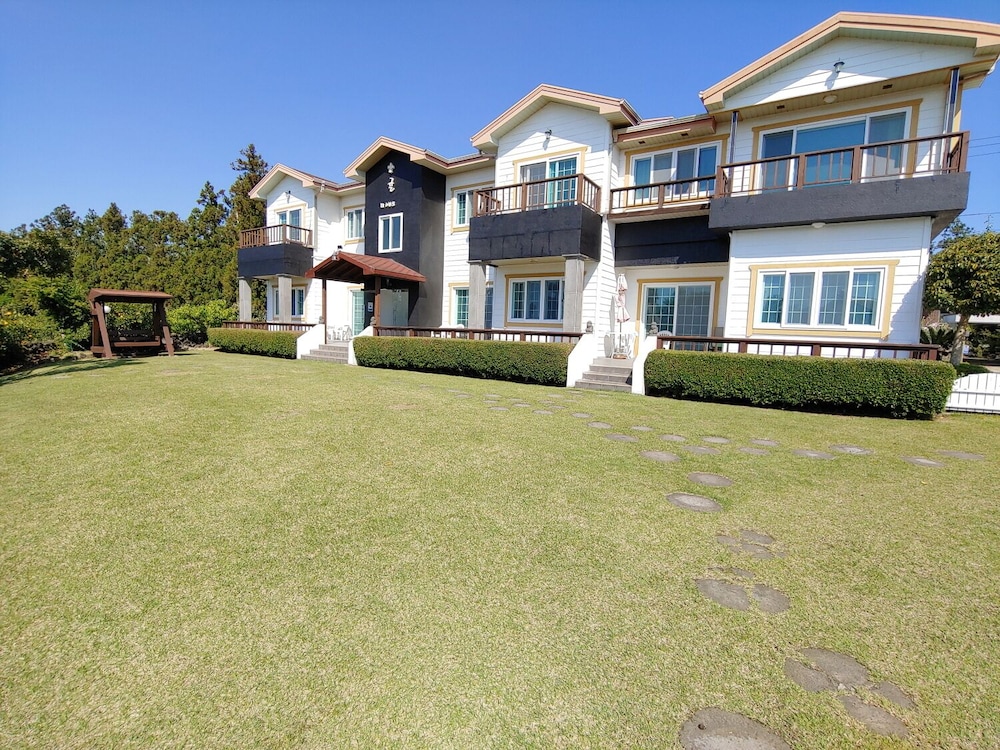Gyul House